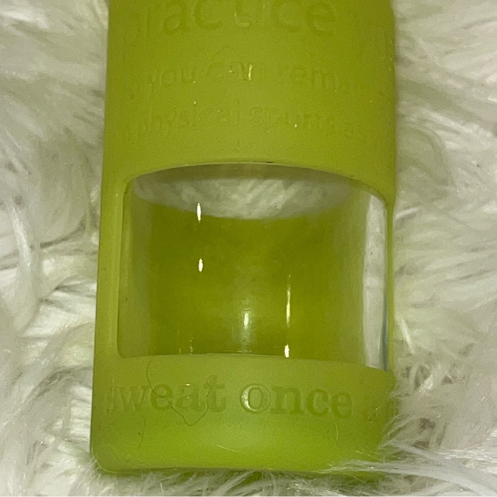 lululemon Pure Focus Glass Water Bottle - Picture 8 of 11